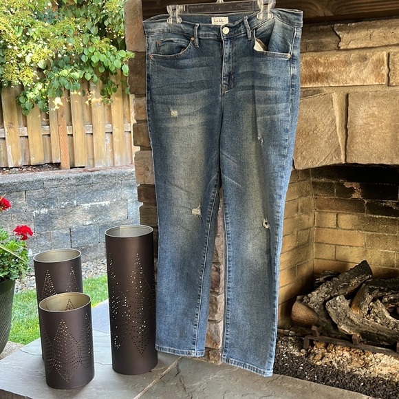 Nicole Miller, soho hi rise skinny cropped distressed jeans 12 - Picture 1 of 5